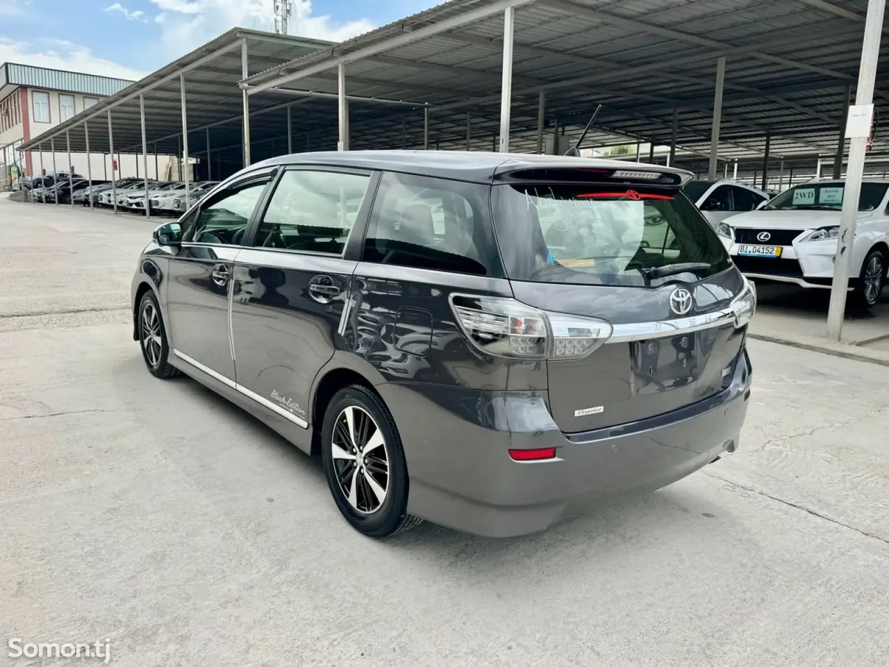 Toyota Wish 2015 · 1.8 AT