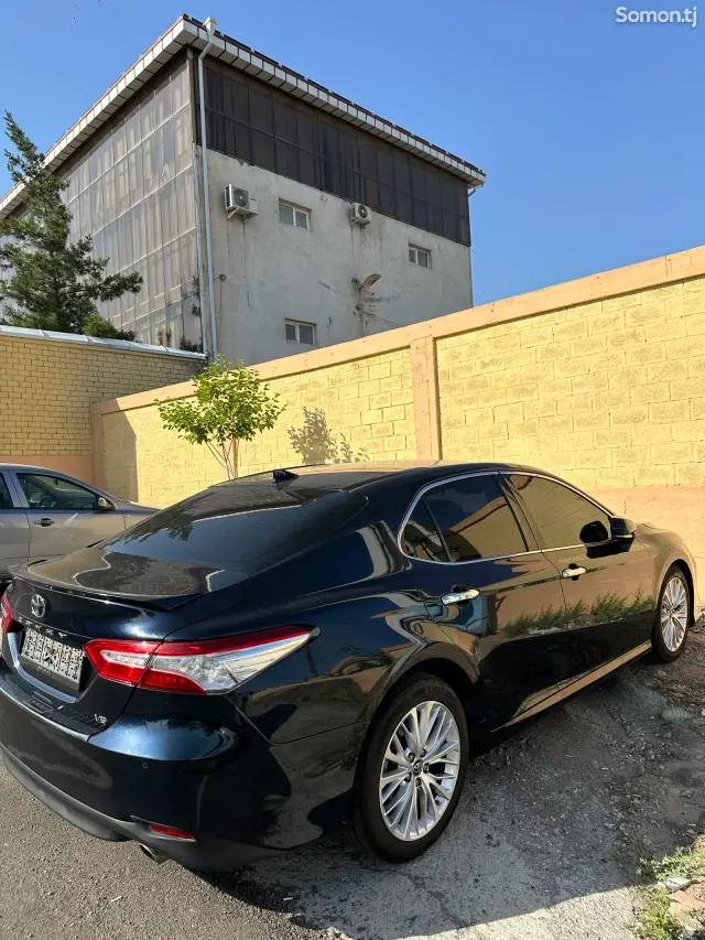 Toyota Camry 2018 · 3.5 AT