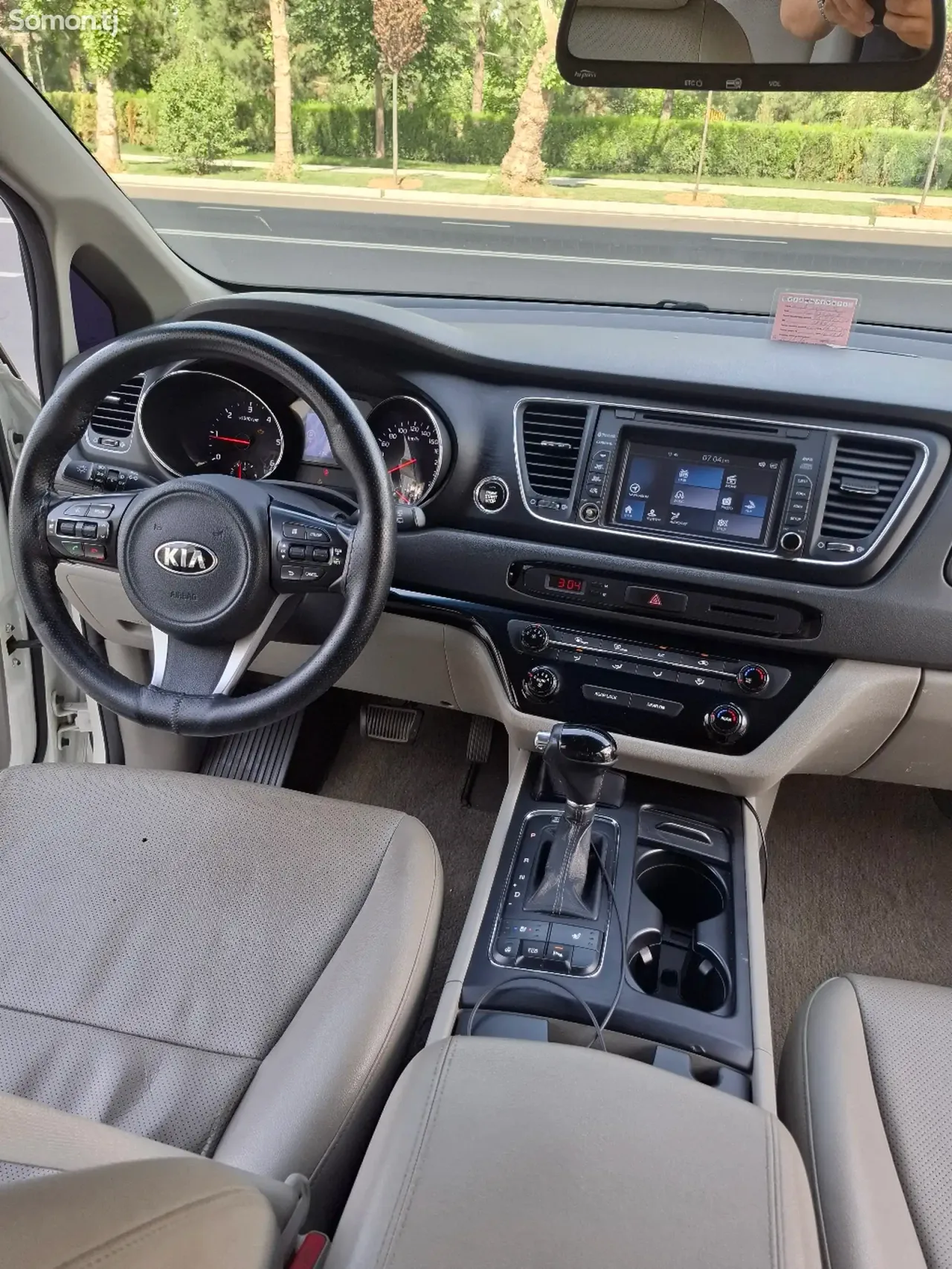 Kia Carnival 2016 · 2.2 AT