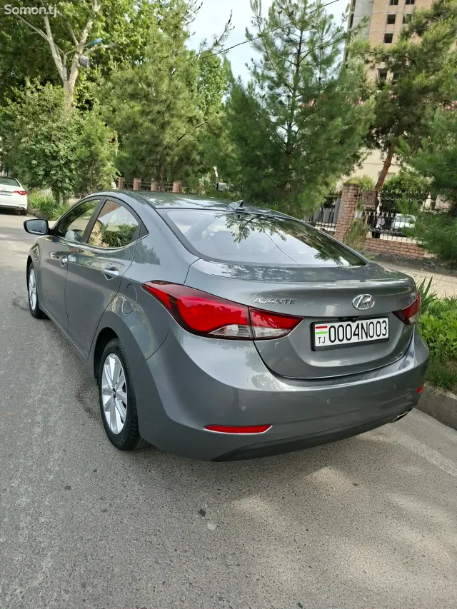 Hyundai Avante 2015 · 1.6 AT