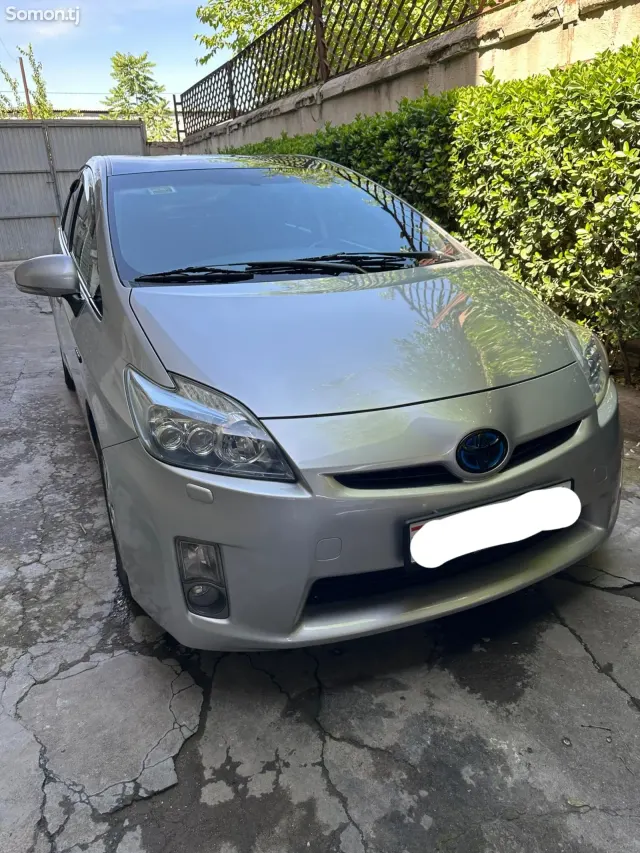 Toyota Prius 2010 · 1.8 AT