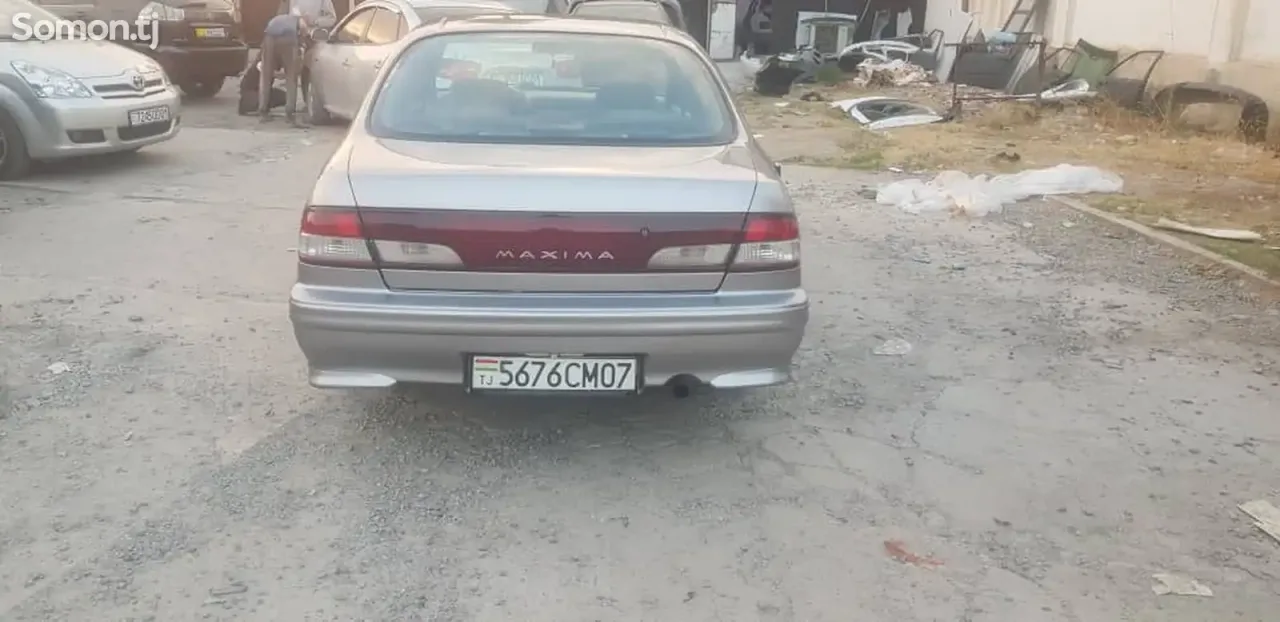 Nissan Maxima 1998 · 3.0 AT