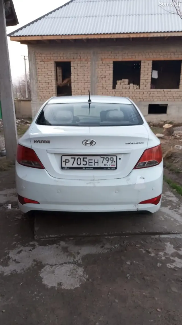 Hyundai Solaris 2015 · 1.4 MT