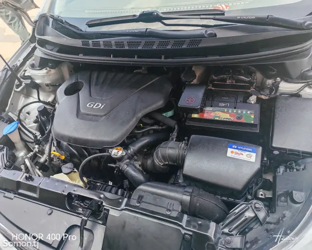 Hyundai Avante 2014 · 1.6 AT