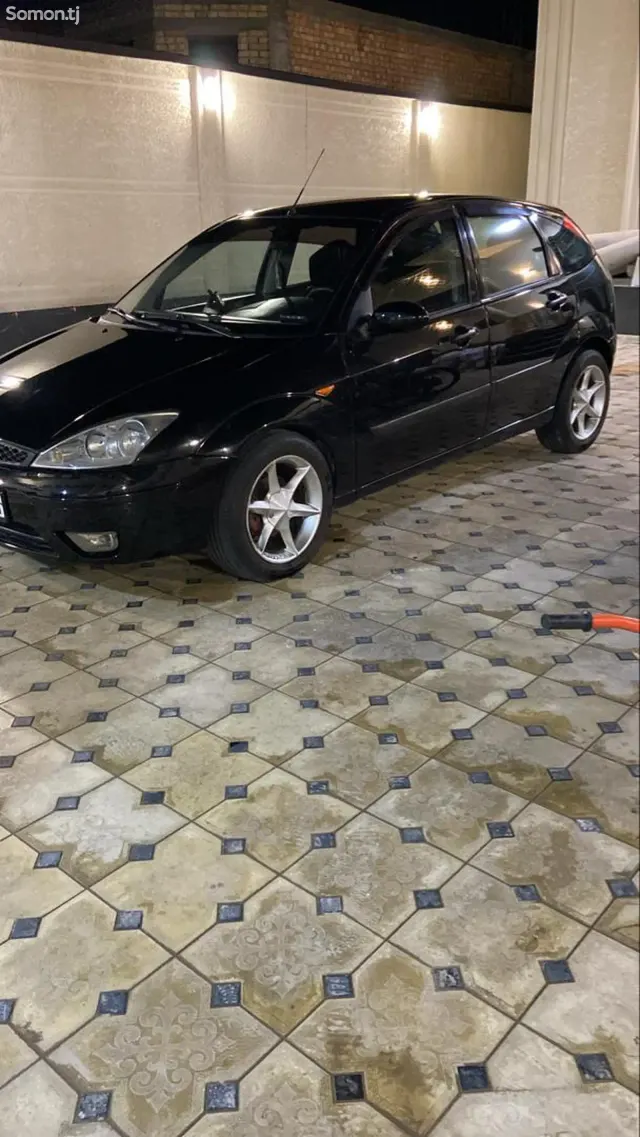 Ford Focus 2004 · 1.6 AT
