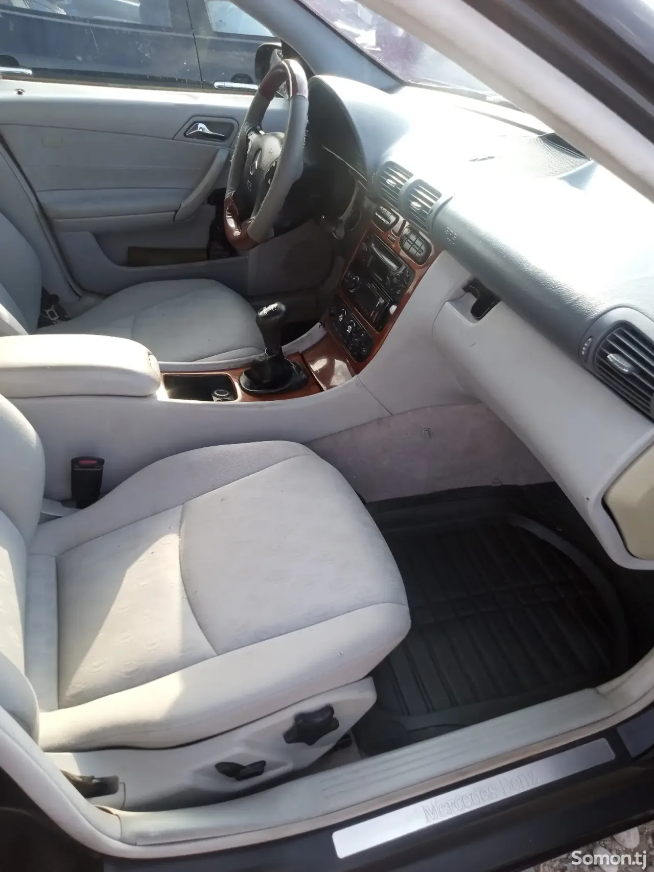 Mercedes-Benz C class 2004 · 2.0 MT