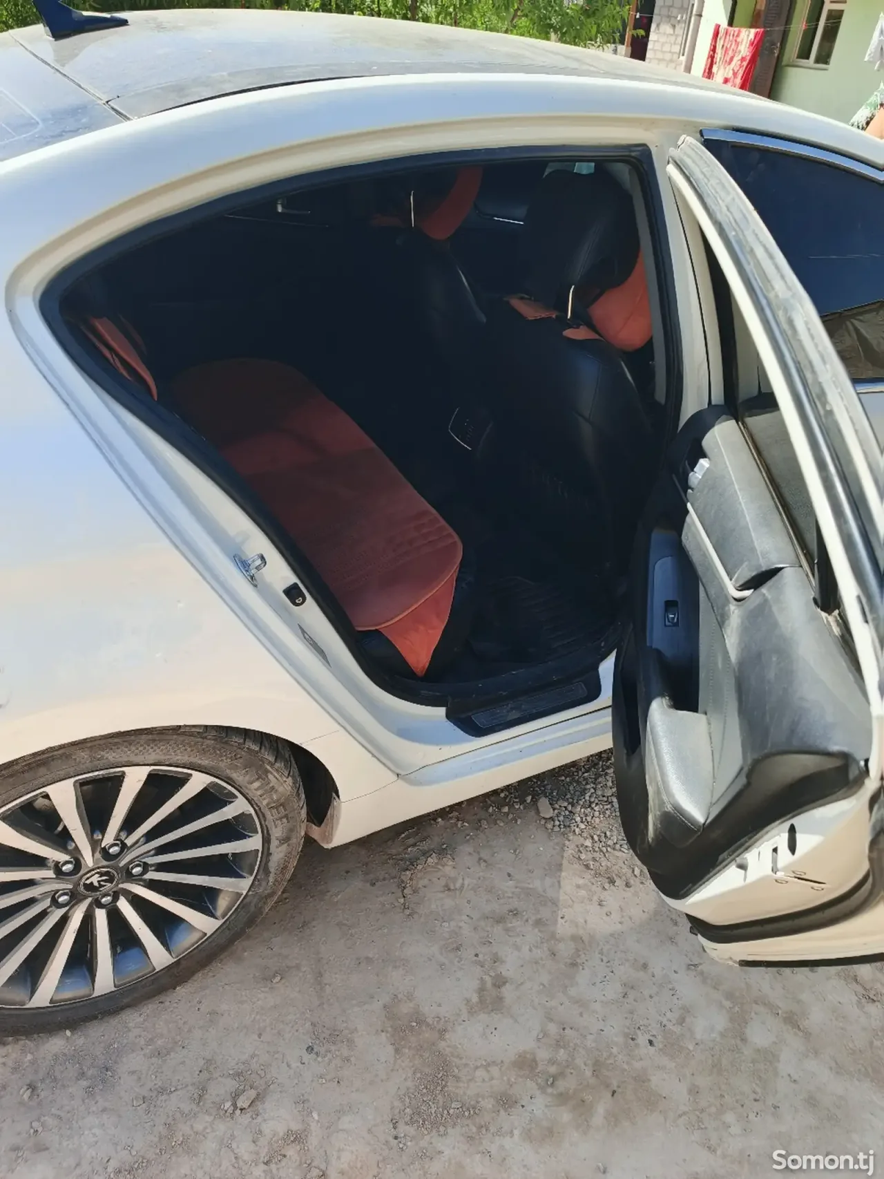 Kia K7 2012 · 2.4 AT