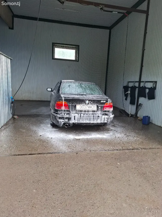 BMW 5 series 2000 · 3.5 AT
