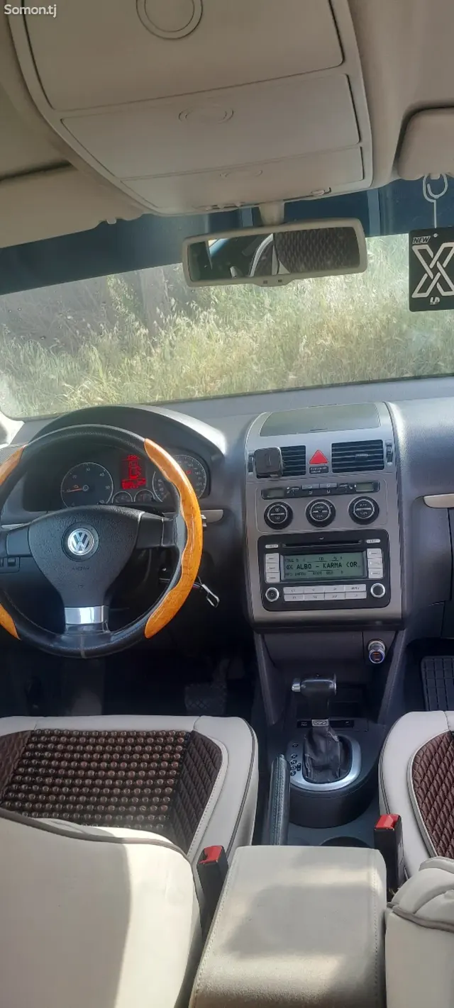 Volkswagen Touran 2007 · 2.0 AT