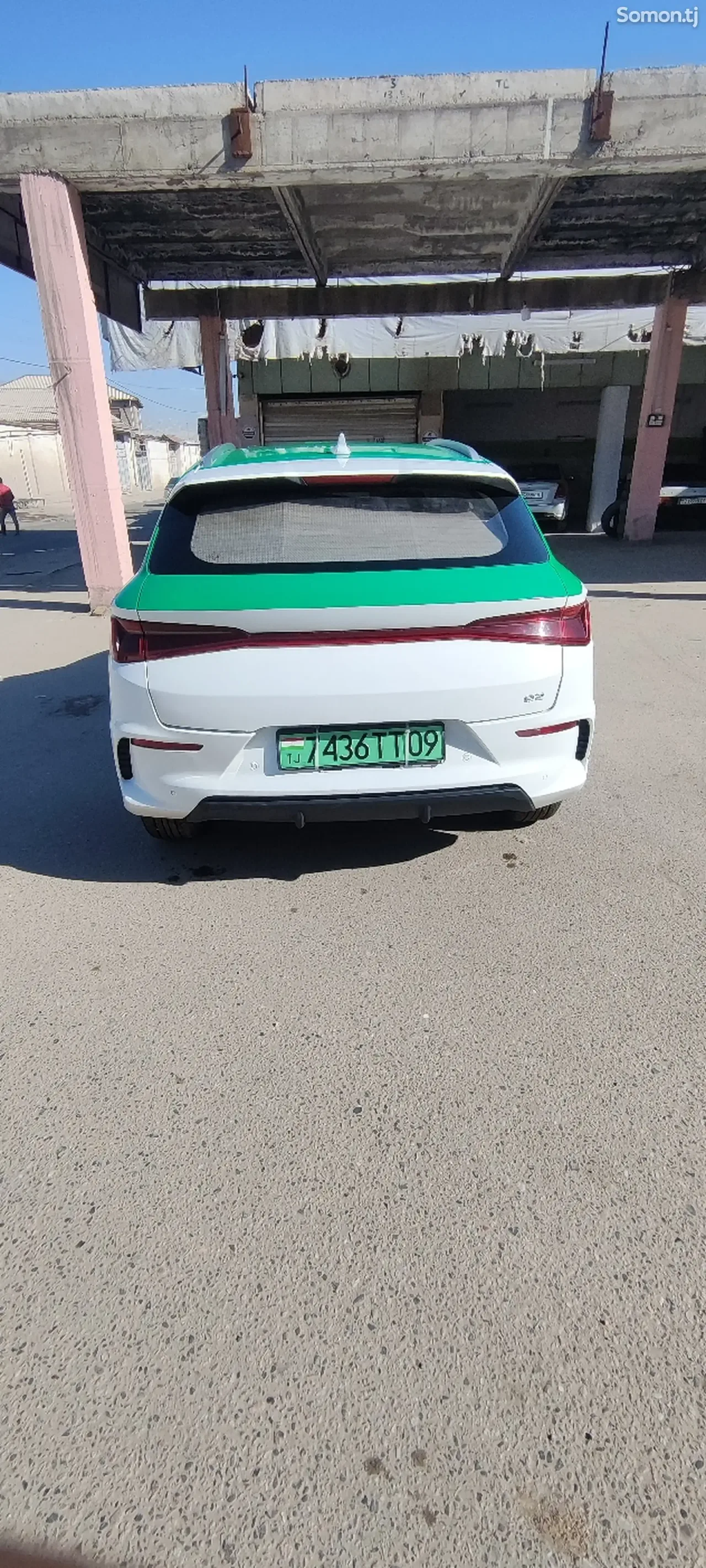 BYD E2 2023 · AT