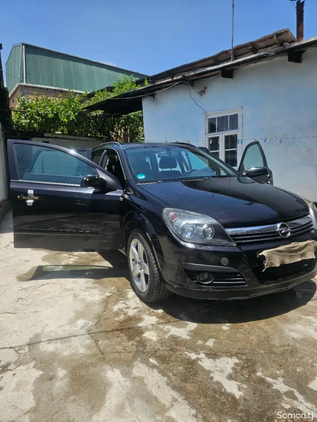 Opel Astra H 2006 · 1.8 MT