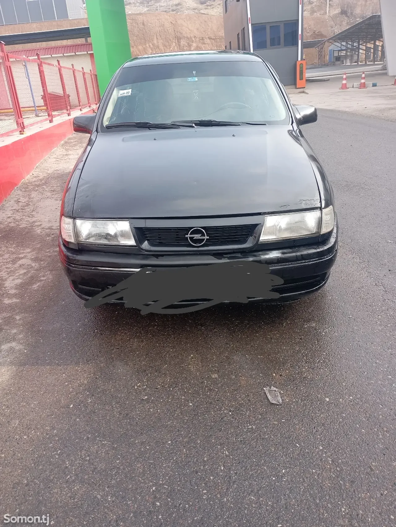 Opel Vectra A 1994 · 1.6 MT