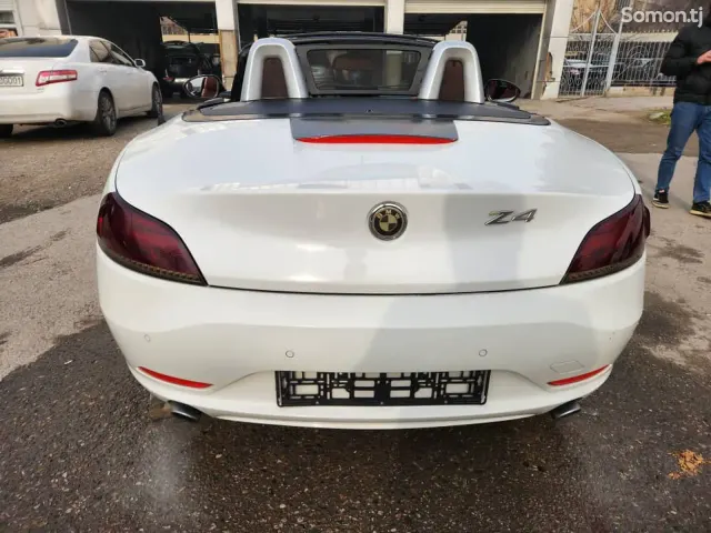 BMW Z4 2011 · 3.5 AT