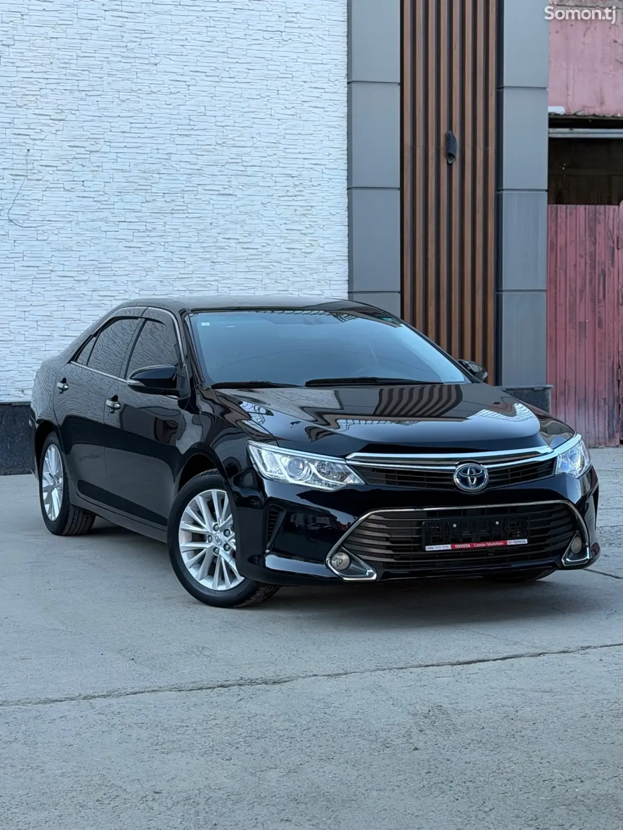 Toyota Camry 2016 · 2.5 AT