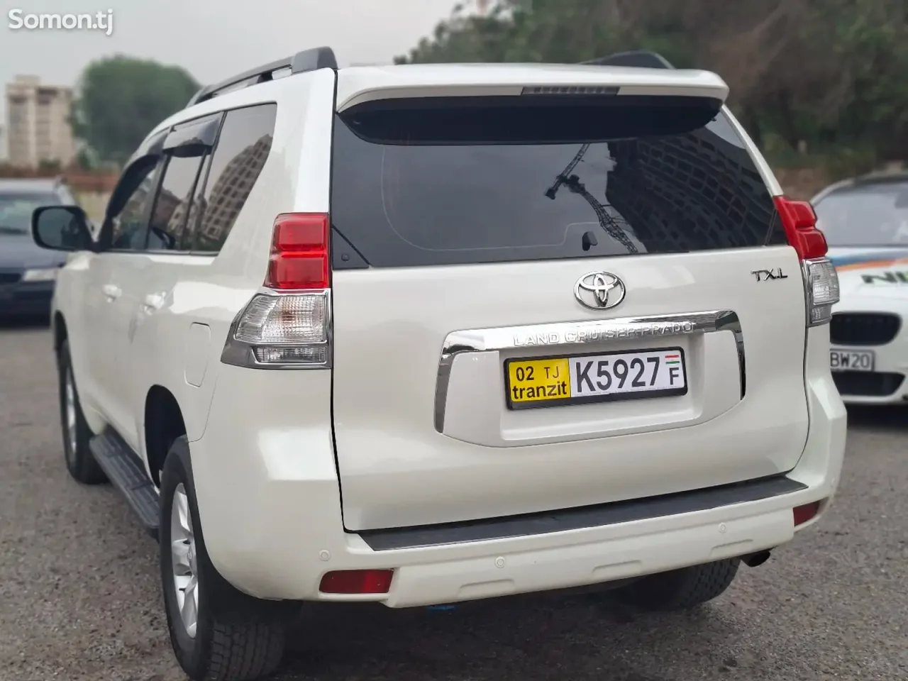 Toyota Land Cruiser Prado 2011 · 2.7 AT