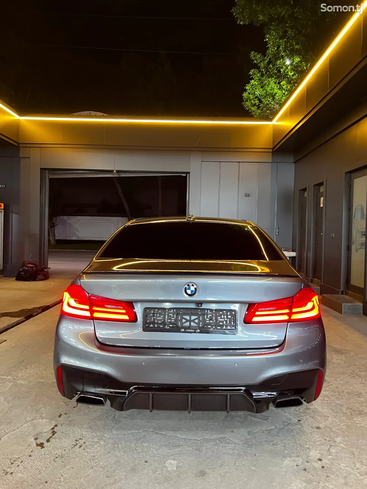 BMW 5 series 2017 · 3.0 AMT