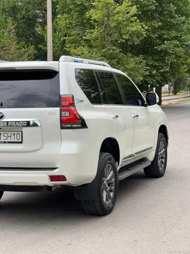 Toyota Land Cruiser Prado 2011 · 4.0 AT