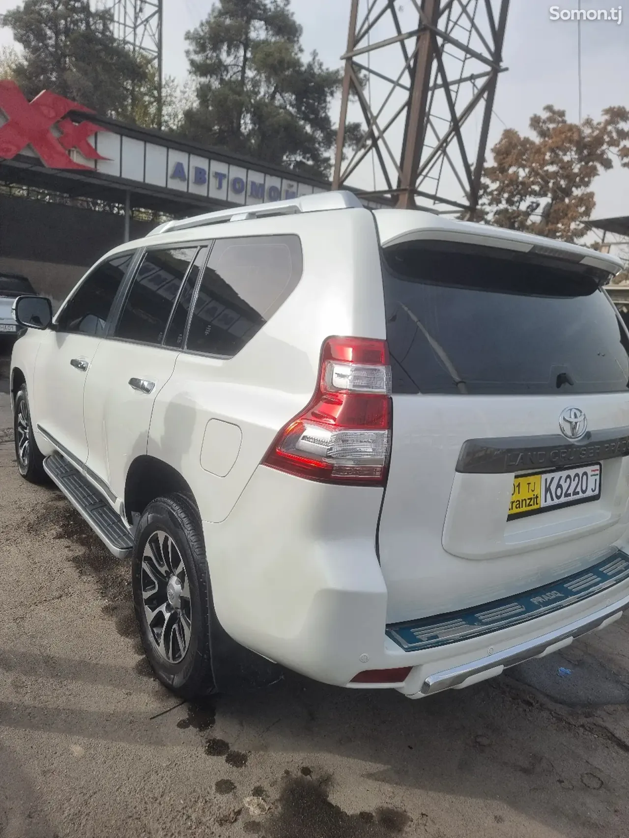 Toyota Land Cruiser Prado 2013 · 0.4 AT