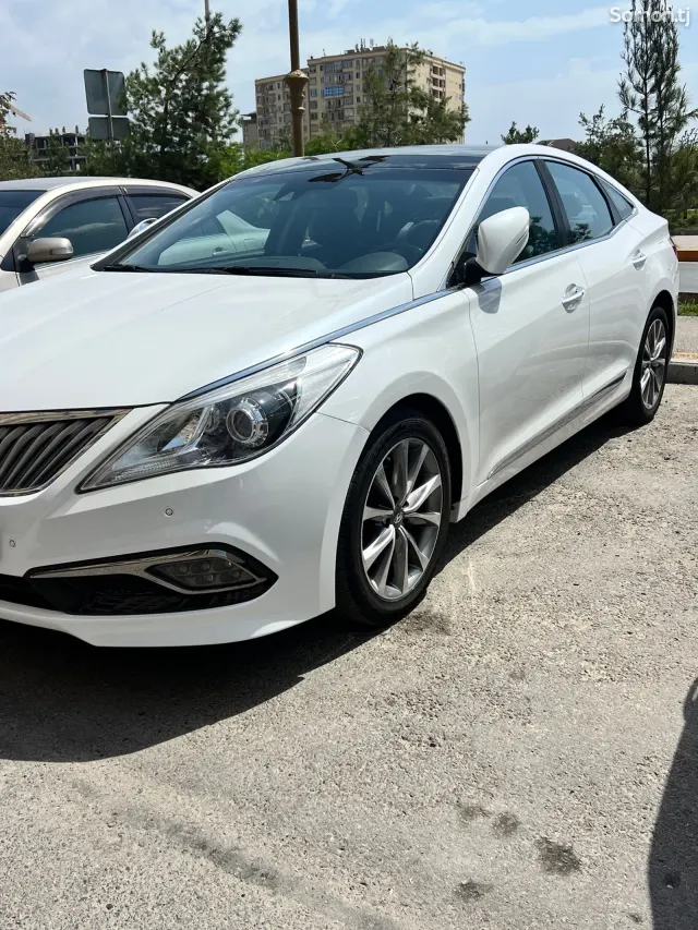 Hyundai Grandeur 2014 · 2.4 AT