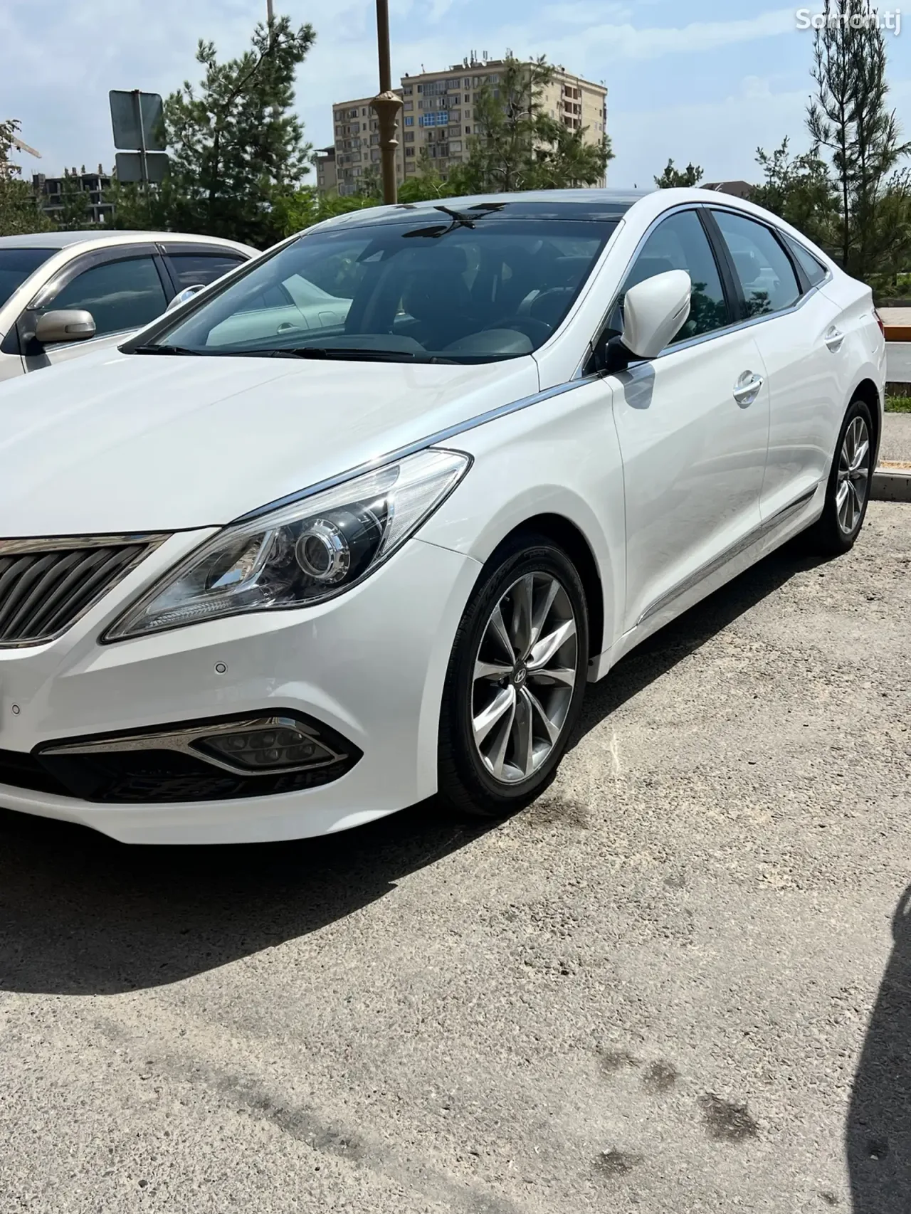 Hyundai Grandeur 2014 · 2.4 AT