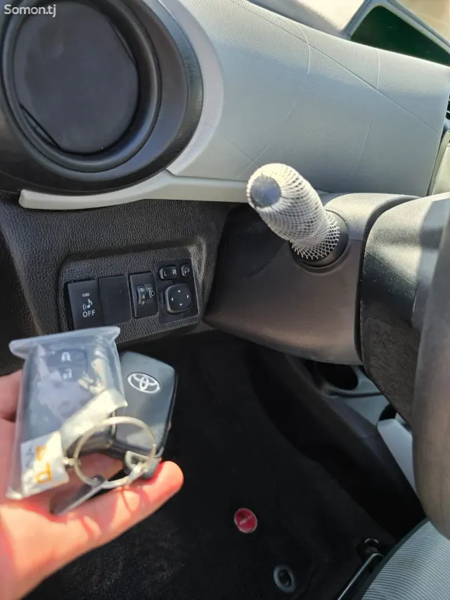 Toyota Aqua 2014 · 1.5 AT