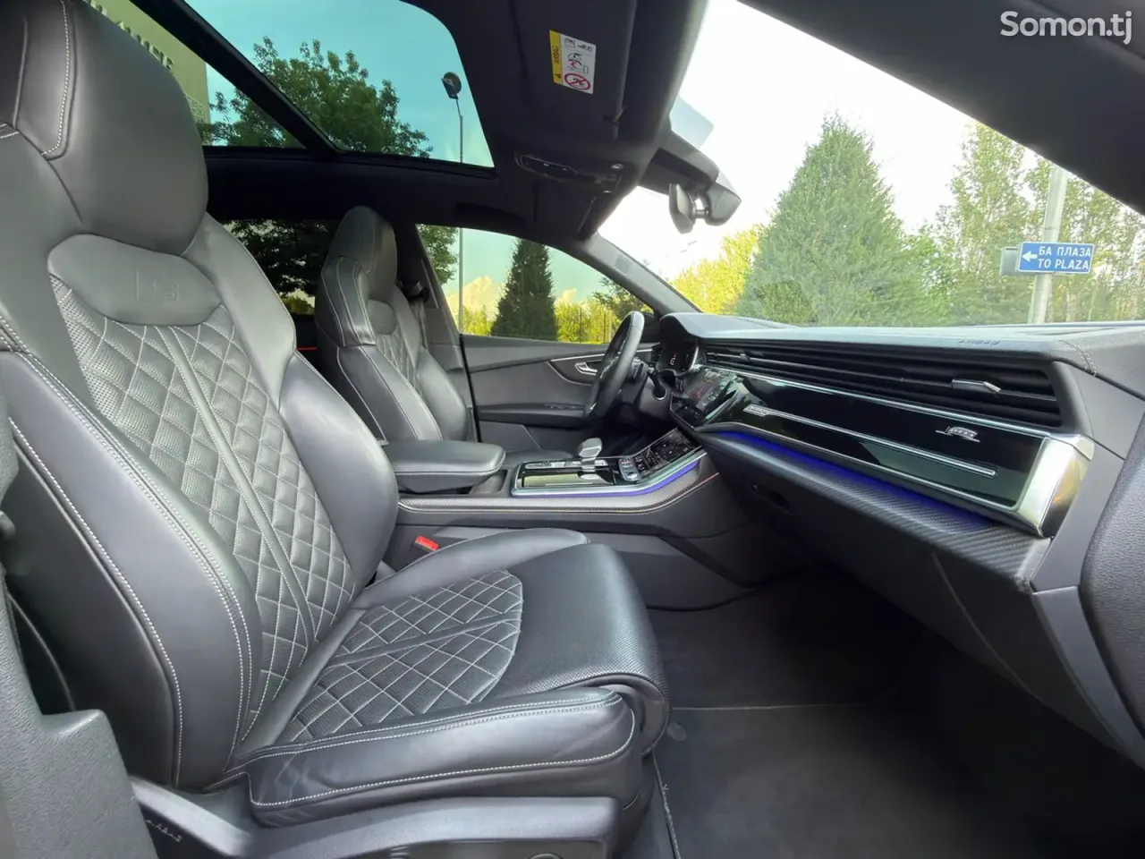 Audi Q8 2024 · 4.0 AT
