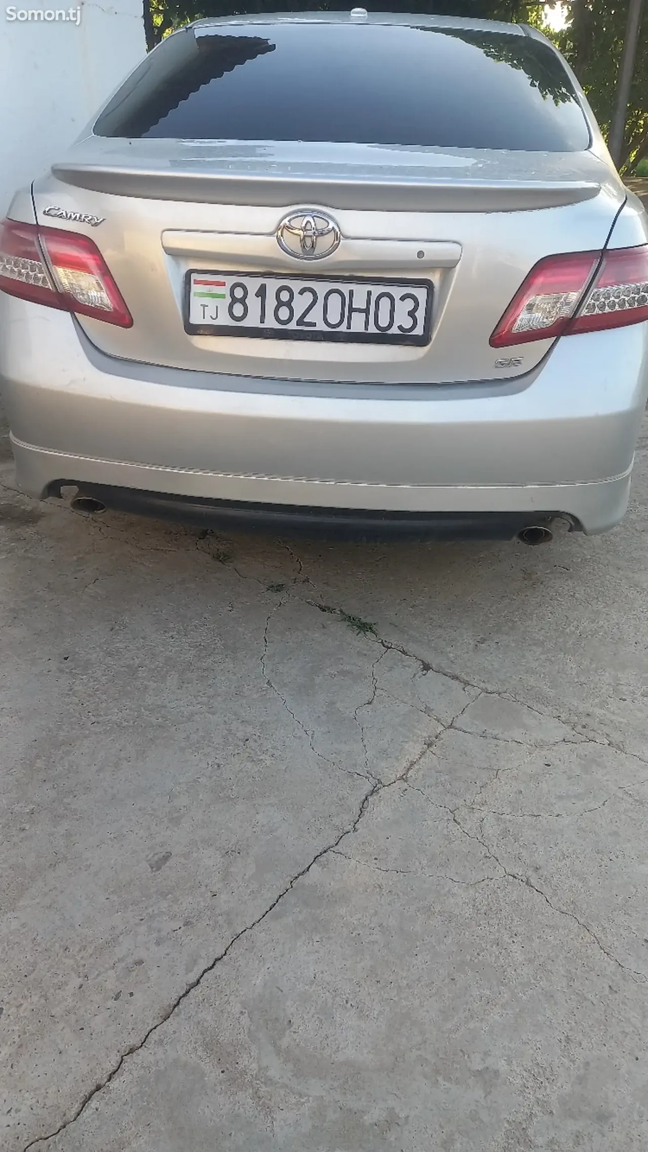 Toyota Camry 2010 · AT