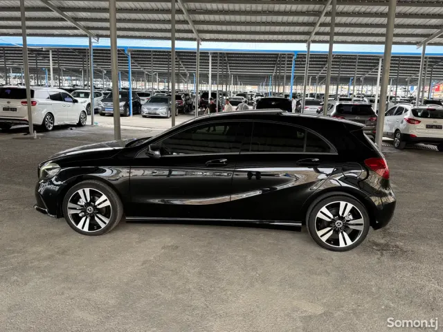 Mercedes-Benz A class 2017 · 2.0 AT