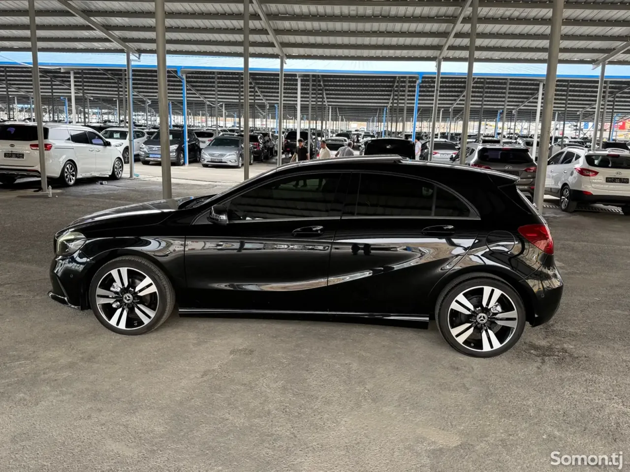 Mercedes-Benz A class 2017 · 2.0 AT