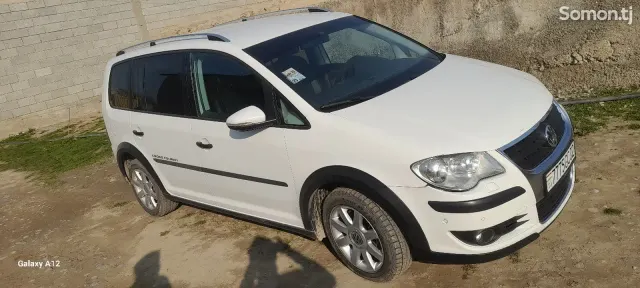 Volkswagen Touran 2009 · 1.4 AT