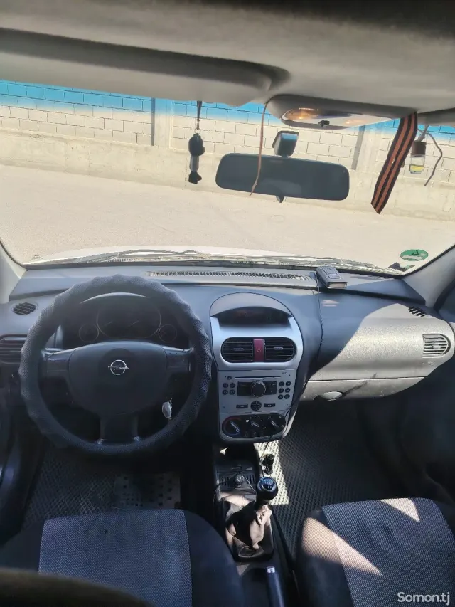 Opel Combo 2010 · 1.3 MT
