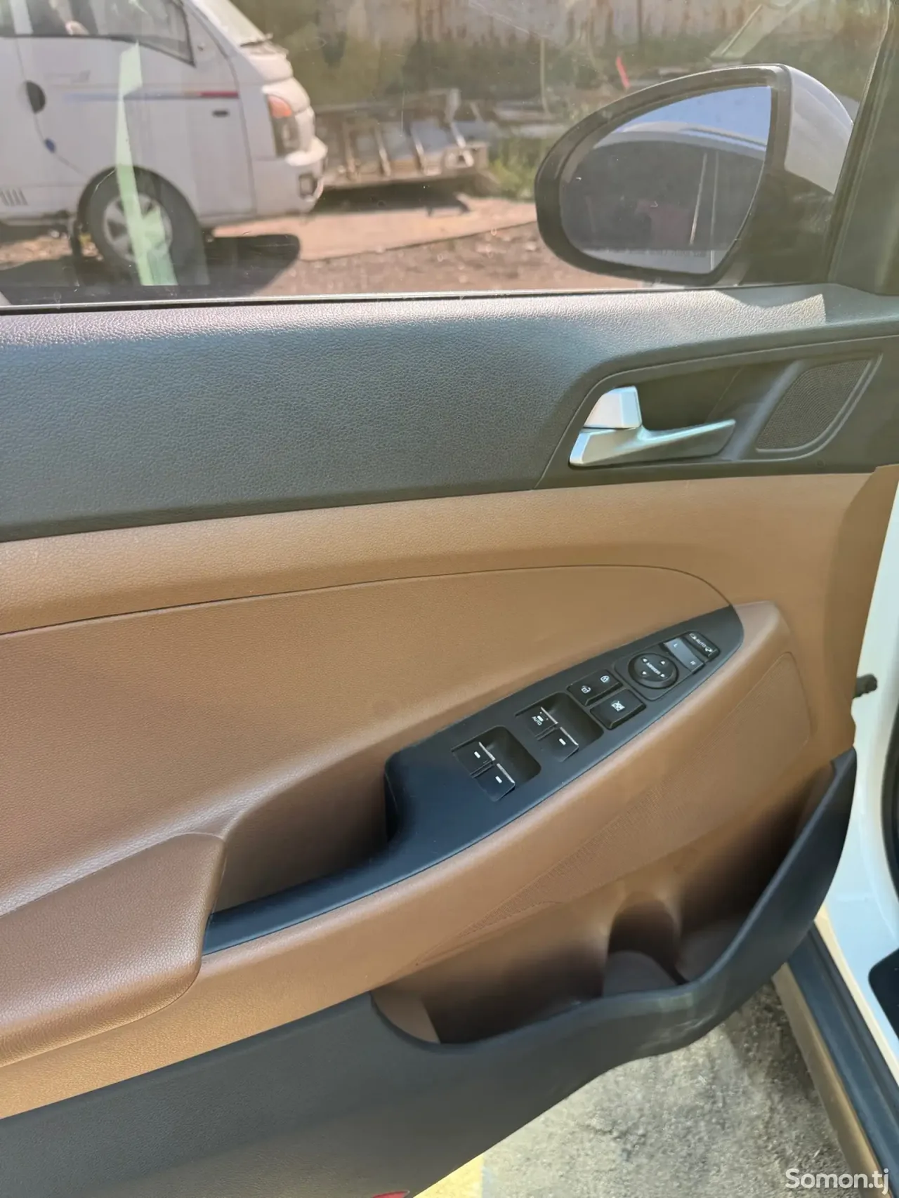 Hyundai Tucson 2015 · 2.0 AT