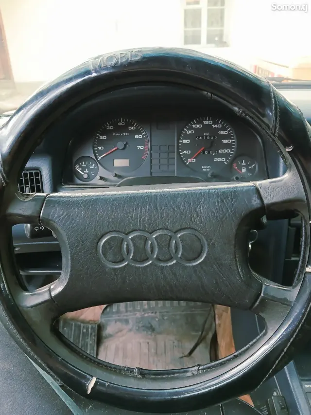 Audi 80 1991 · 1.6 MT