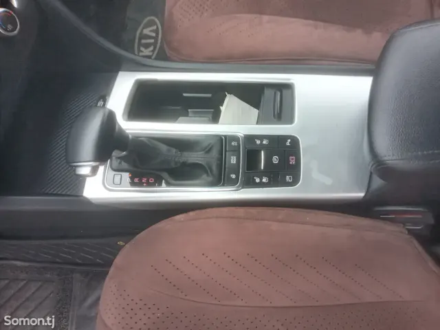 Kia K5 2016 · 1.7 AT