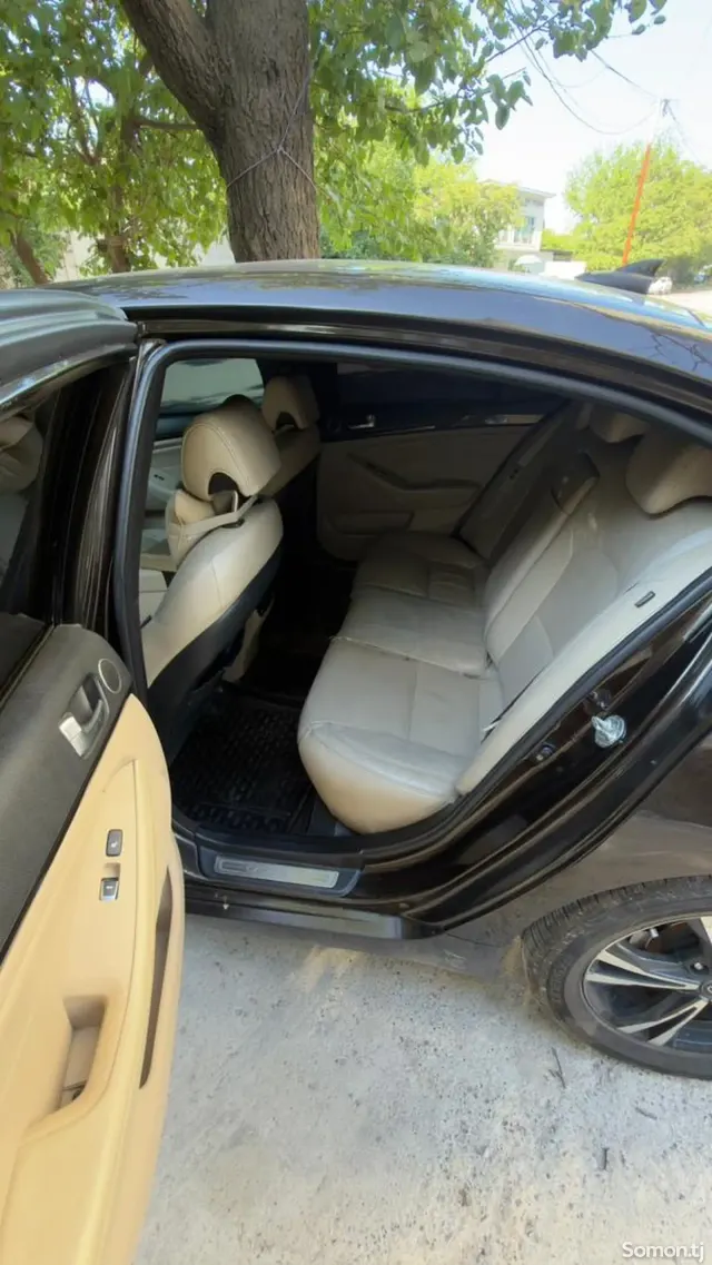 Kia K7 2015 · 3.0 AT