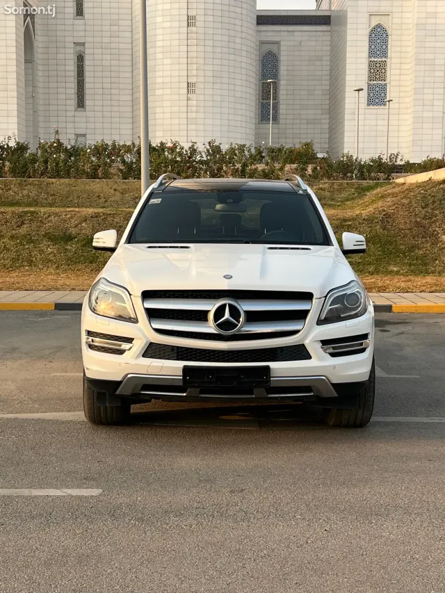 Mercedes-Benz GL class 2014 · 4.7 AT