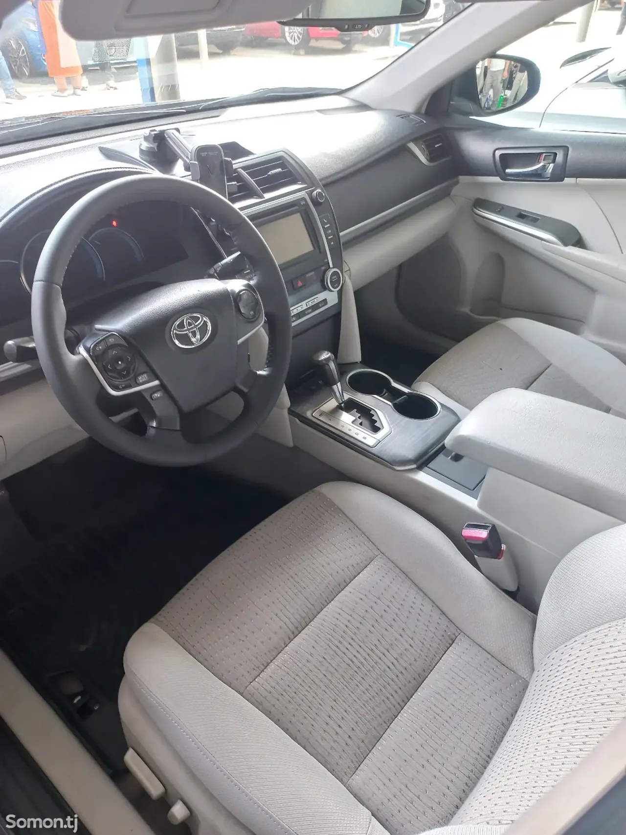 Toyota Camry 2013 · 2.5 AT
