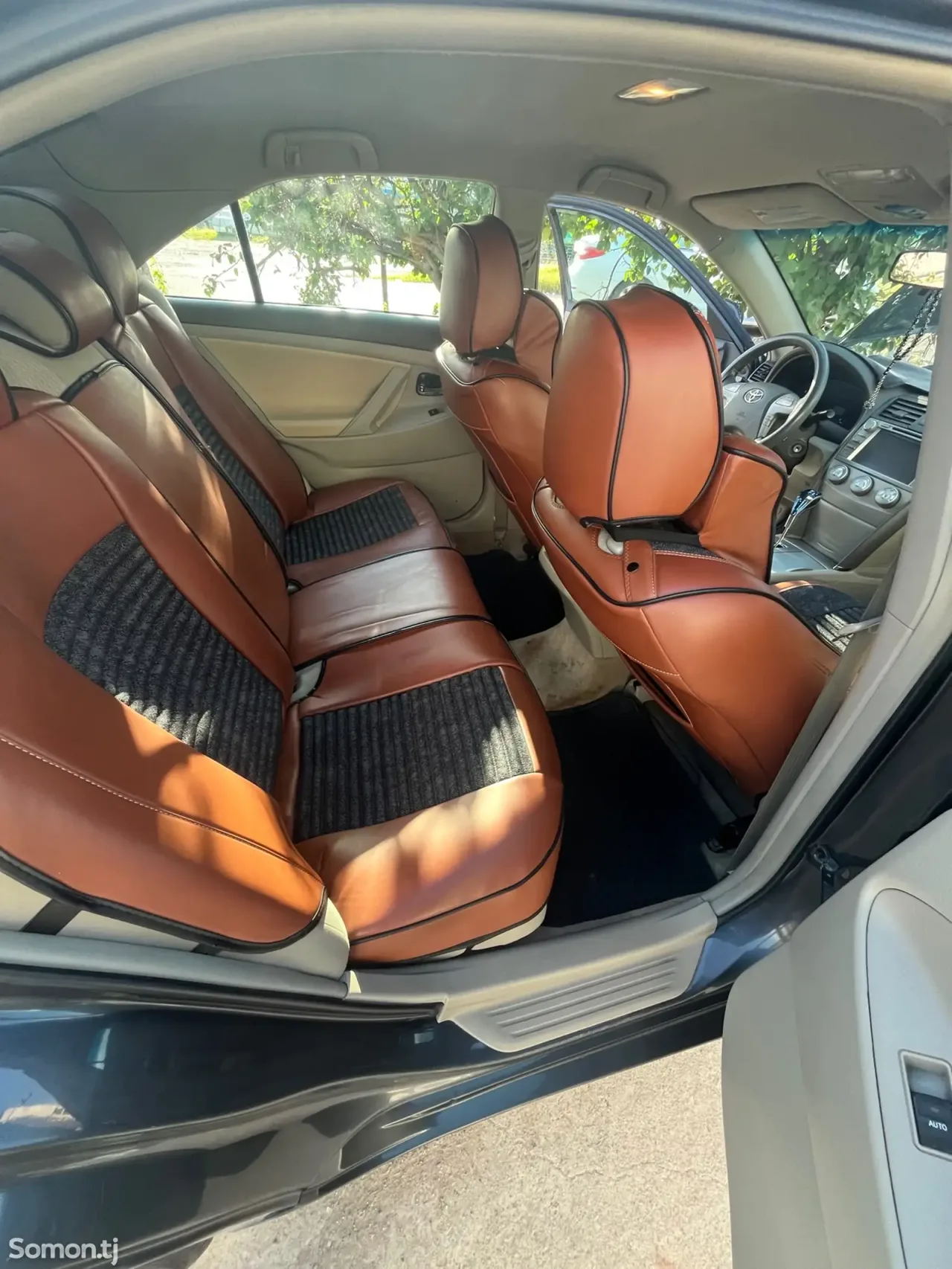 Toyota Camry 2011 · 2.5 AT