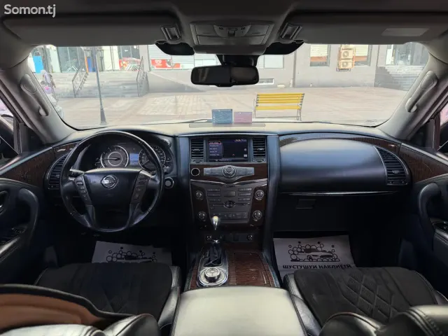 Nissan Patrol 2014 · 5.7 AT