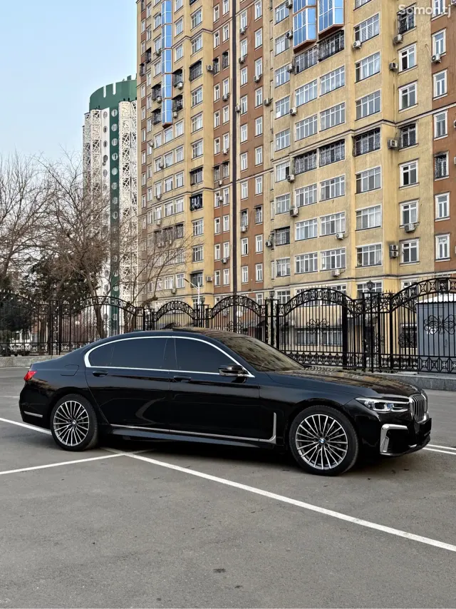 BMW 7 series 2017 · 3.0 AT