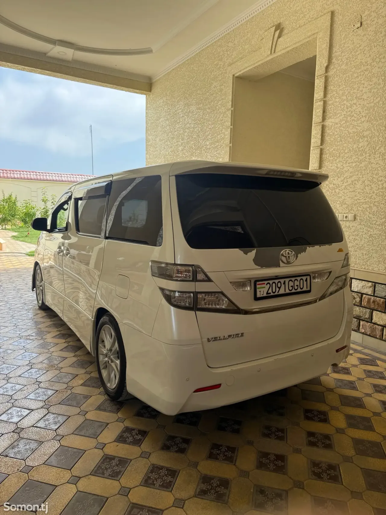 Toyota Vellfire 2014 · 2.4 AT
