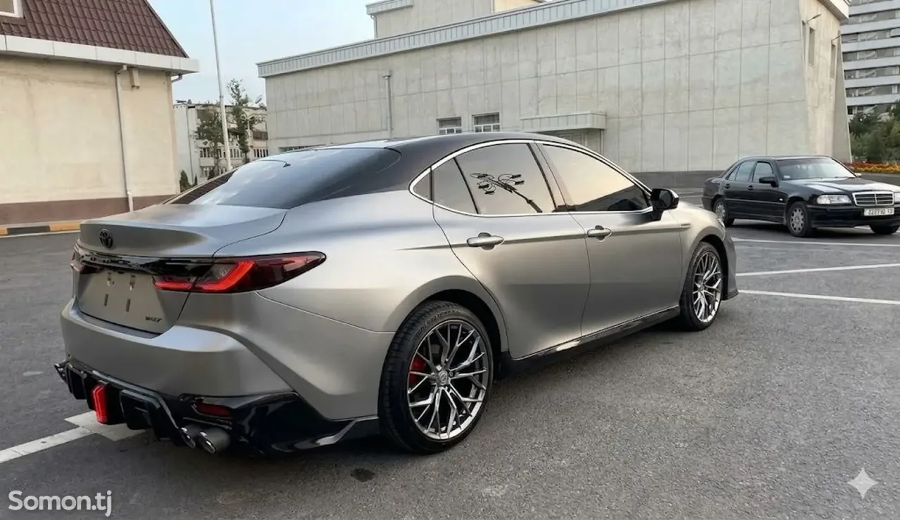 Toyota Camry 2025 · 2.0 AT