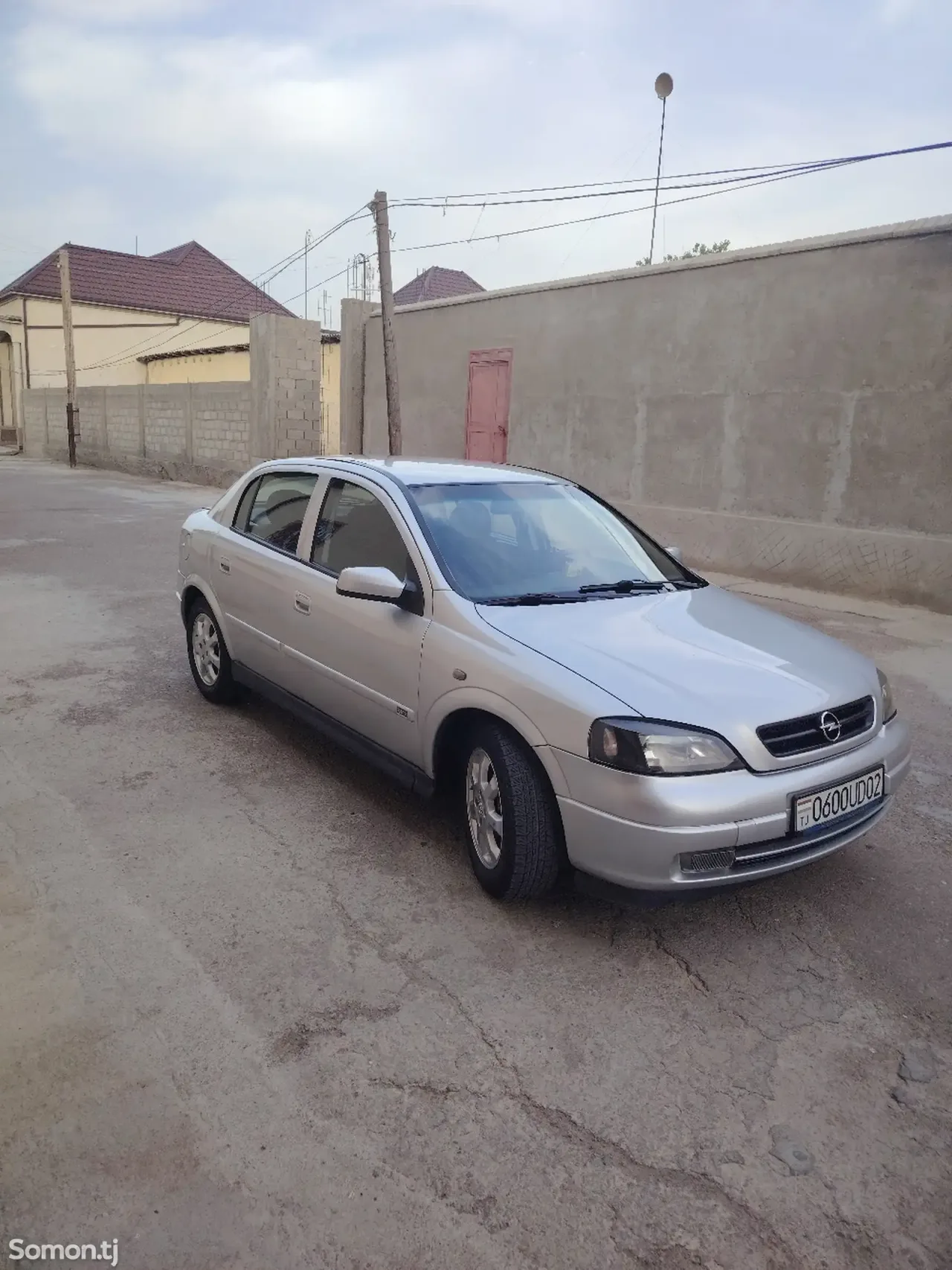 Opel Astra G 2000 · 1.6 MT