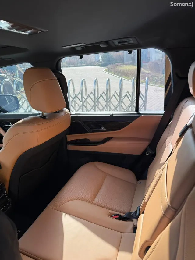 Lexus LX series 2025 · 3.5 AT