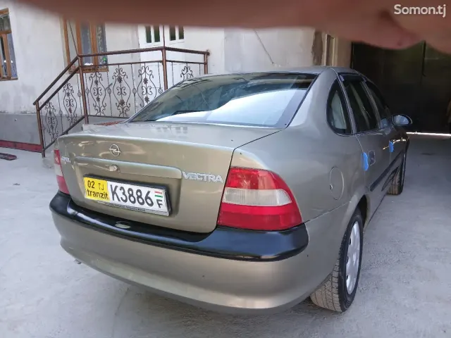 Opel Vectra B 1996 · 1.6 MT