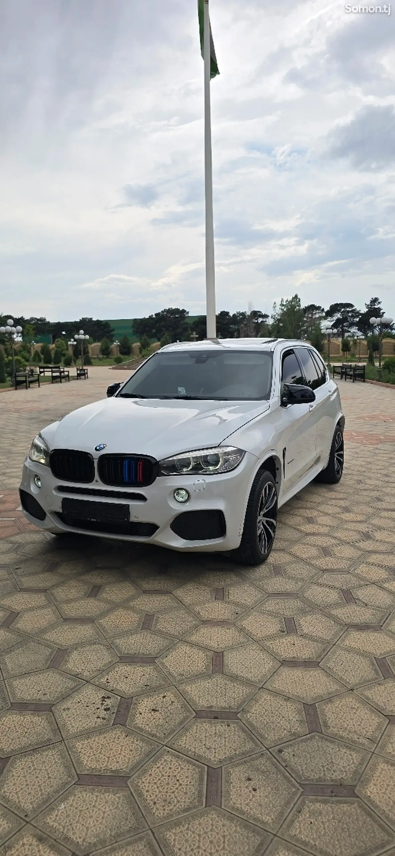 BMW X5 2015 · 3.0 AT