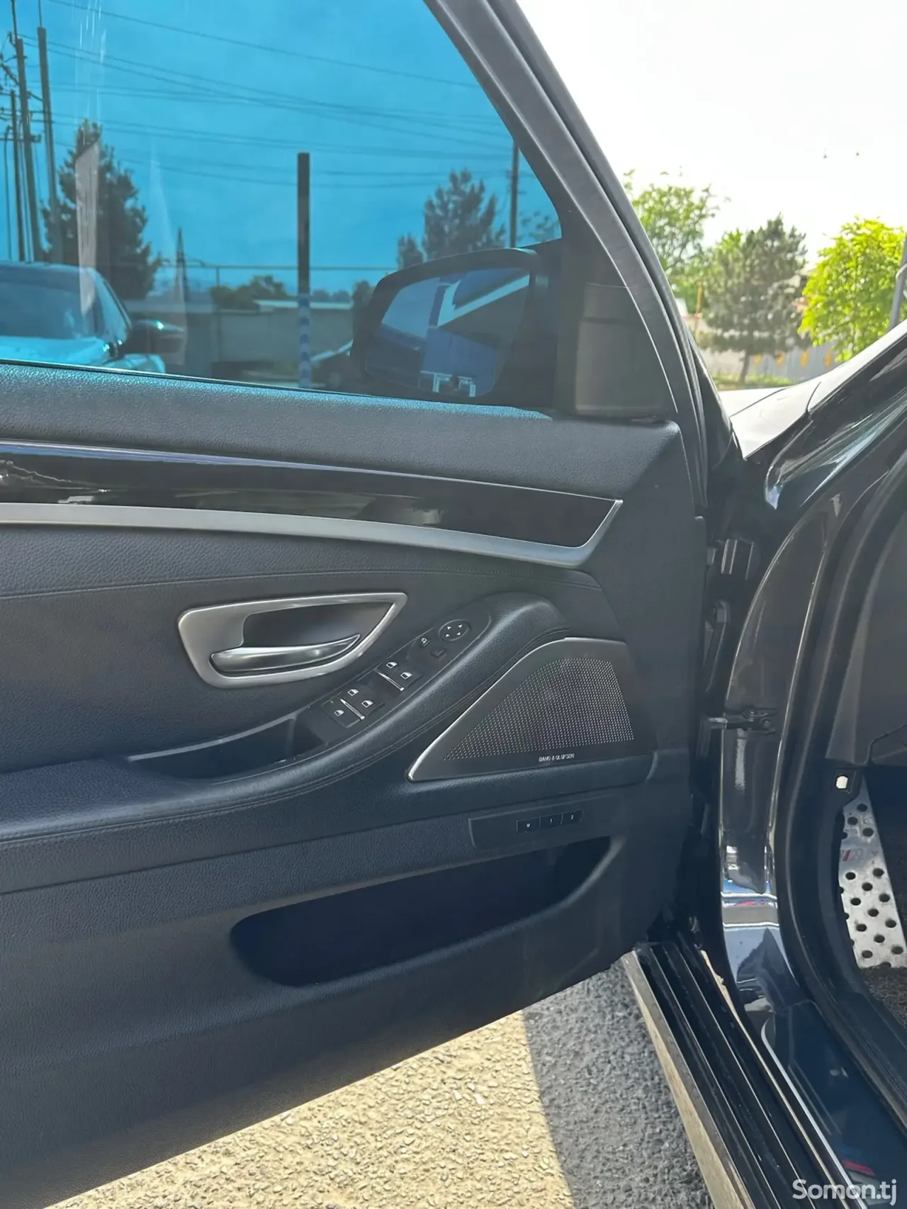 BMW 5 series 2012 · 2.0 AT