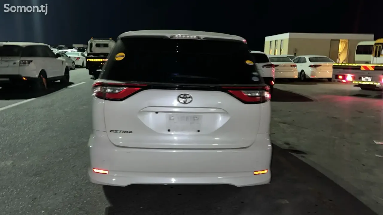 Toyota Estima 2017 · 2.4 AT