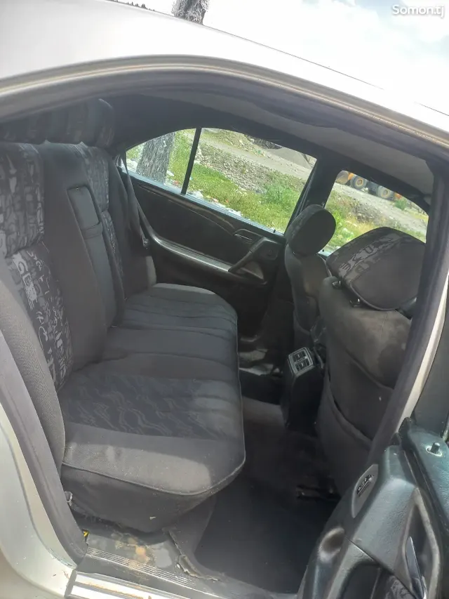 Mercedes-Benz E class 1998 · 2.0 MT