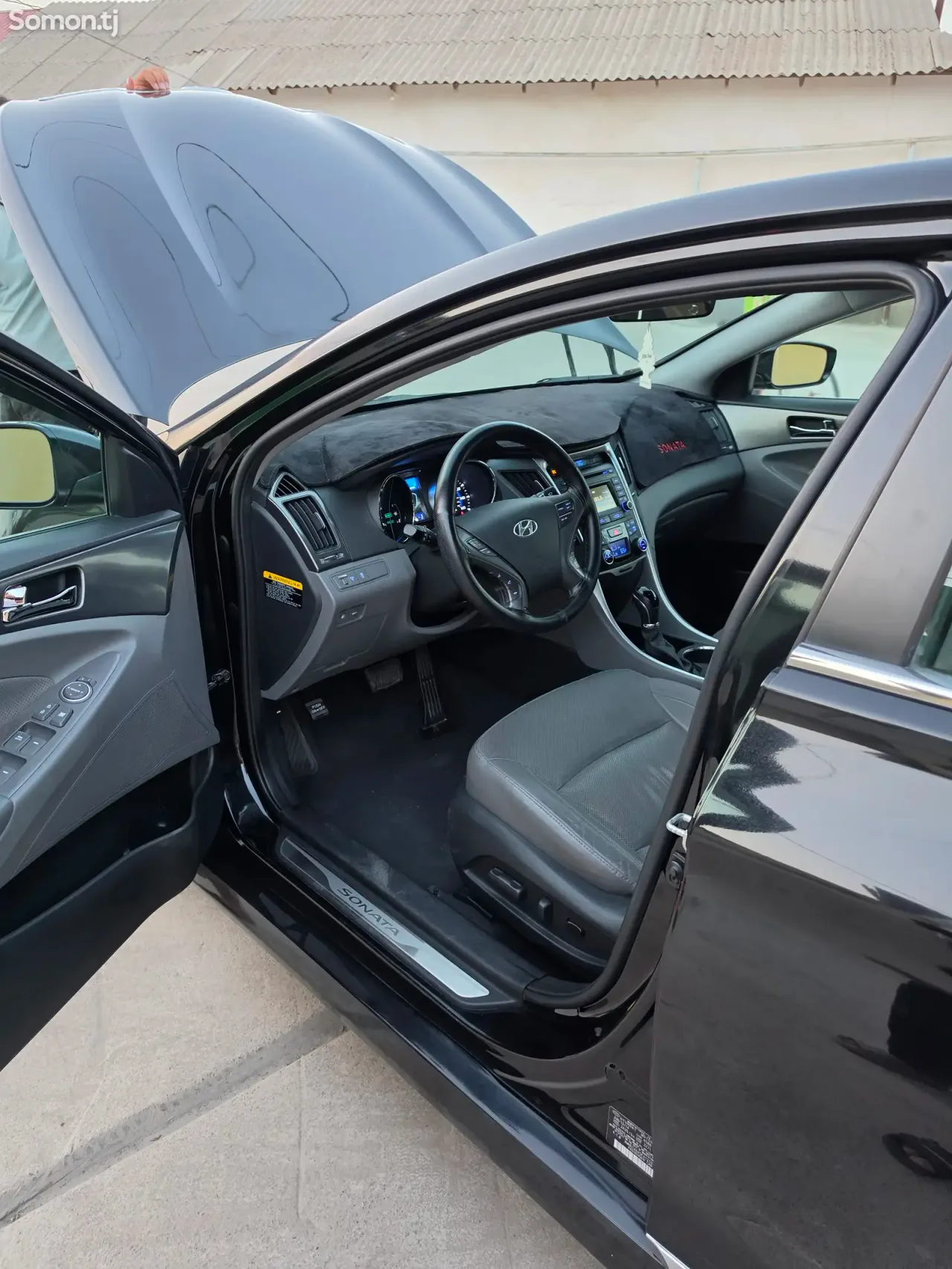Hyundai Sonata 2015 · 2.4 AT